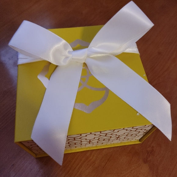 Kendra💙hearrings - Picture 4 of 5